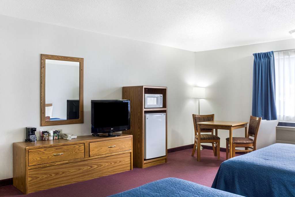 Everspring Inn & Suites Hill City Δωμάτιο φωτογραφία